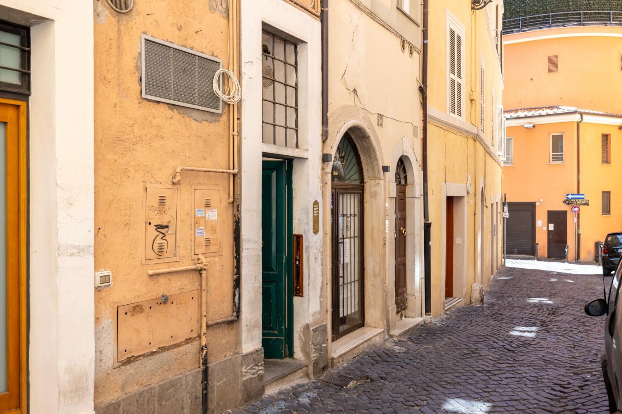 Suite Trevi - Charming Loft Near Trevi Fountain Róma Kültér fotó